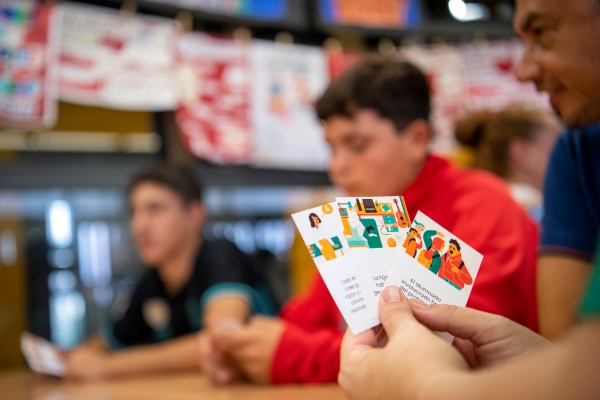 juego-cartas-activa-escucha.jpg